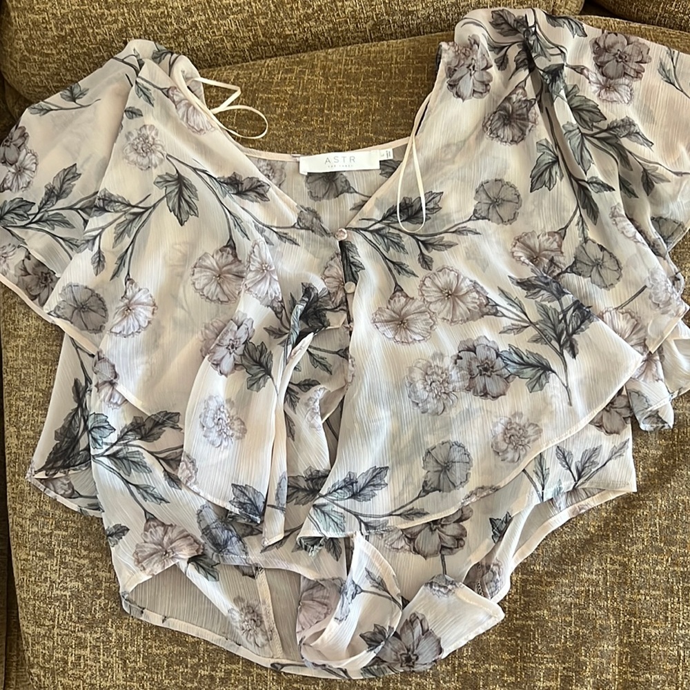 ASTR floral designer top